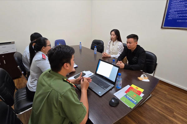 Vì sao hoa khôi Nam Em bị xử phạt hơn 37 triệu đồng