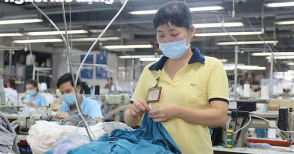 NÓNG: 4 trường hợp người lao động được trả lương ngừng việc vì Covid-19 NÓNG: 4 trường hợp người lao động được trả lương ngừng việc vì Covid-19