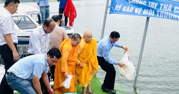 Đồng Nai thả cá giống để tái tạo nguồn lợi thủy sản