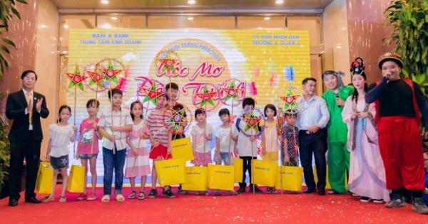 Nam A Bank cùng thiếu nhi đón mùa trung thu ấm áp và tràn ngập mơ ước Nam A Bank cùng thiếu nhi đón mùa trung thu ấm áp và tràn ngập mơ ước
