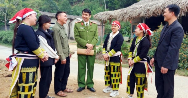 Một cán bộ Công an xã ở Lào Cai hy sinh khi làm nhiệm vụ Một cán bộ Công an xã ở Lào Cai hy sinh khi làm nhiệm vụ