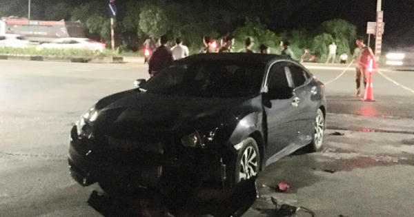 Bình Dương: Ô tô húc xe máy bay lên vỉa hè, 2 người tử vong