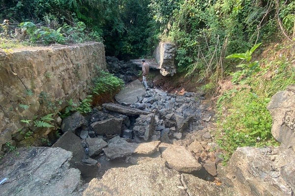 Vĩnh Phúc: Hồ Bắp Cải xuống cấp nghiêm trọng, tiềm ẩn nhiều rủi ro Vĩnh Phúc: Hồ Bắp Cải xuống cấp nghiêm trọng, tiềm ẩn nhiều rủi ro