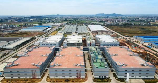 Dự án Foxconn và lời nhắc ‘đón đầu cơ hội’ của Thủ tướng Dự án Foxconn và lời nhắc ‘đón đầu cơ hội’ của Thủ tướng