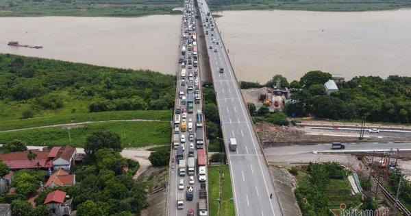 Điều kiện mở dần, để nền kinh tế sớm thoát 'tổn thương'