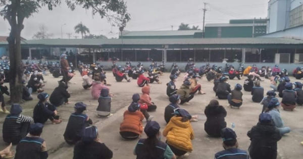 Nghệ An: Hàng trăm lao động của Công ty EM-Tech dừng làm việc để đòi quyền lợi