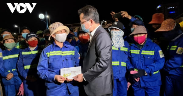 Không khí đón Giao thừa ở các tỉnh miền Trung