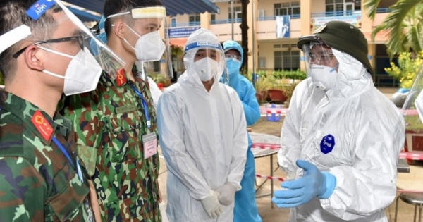 Tháo gỡ khó khăn cho người lao động ngành y sau đại dịch Covid-19