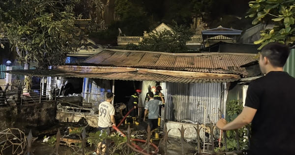 Quảng Ninh: Bà hỏa ghé thăm quán cafe giữa đêm