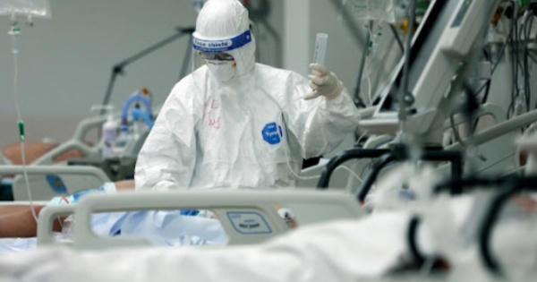 Tính đến sáng 30/8, có hơn 6.000 ca mắc COVID-19 nặng đang điều trị