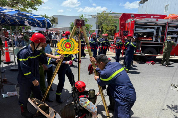 Hai công nhân ở tử vong khi nạo vét cống ở Đà Nẵng