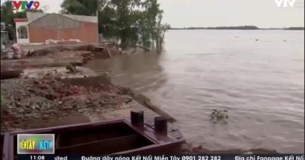 Người dân tỉnh Vĩnh Long vẫn sinh hoạt trên vùng đất sạt lở