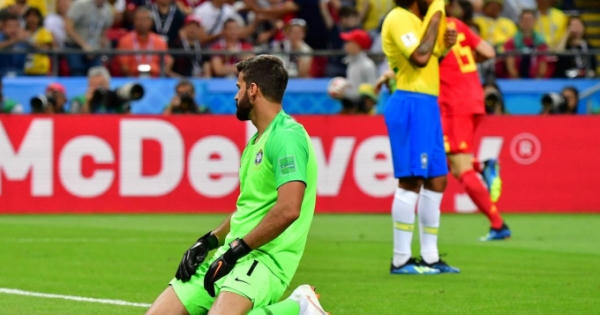 Chấm điểm Brazil: Công vô hại, thủ tệ hại