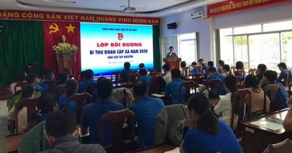 Bí thư Đoàn Thanh niên cấp xã năm 2024 được hưởng chế độ tiền lương ra sao?