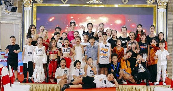 Truyền hình dành cho trẻ em: Đừng đưa bé 'lên mây sống ảo'
