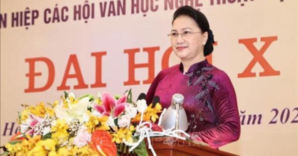 Xây dựng văn hóa, con người đáp ứng yêu cầu phát triển bền vững