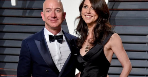 Mùa hè của tỷ phú Amazon và người tình