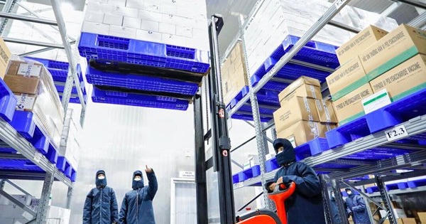 Việt Nam tiếp nhận thêm 580.000 liều vaccine Covid-19 của AstraZeneca