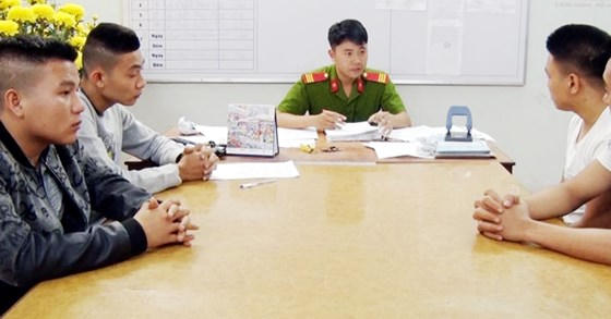 Khởi tố nhóm côn đồ xông vào đám tang chém người