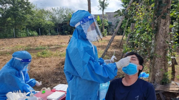 Đừng mang suy nghĩ "què quặt" để suy diễn lệch lạc về test COVID-19!
