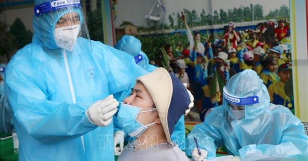 Mùng 5 Tết Nhâm Dần: Thêm 12.170 ca mắc COVID-19, Hà Nội vẫn dẫn đầu