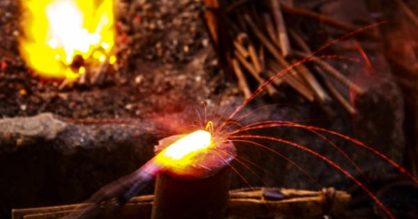 Thừa Thiên Huế: Ngắm “hoa lửa” ở phố cổ Bao Vinh Thừa Thiên Huế: Ngắm “hoa lửa” ở phố cổ Bao Vinh