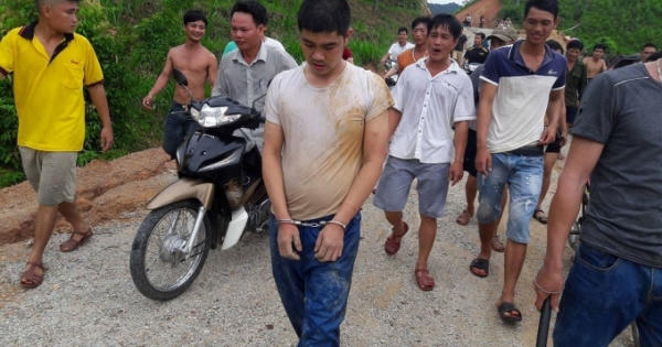 Dân đổ xô vào rừng vây bắt...cẩu tặc
