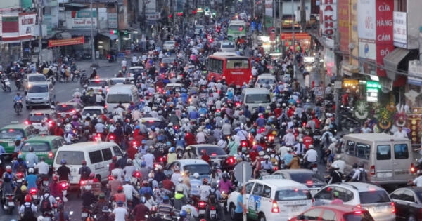 Dễ trăm lần không dân cũng chịu