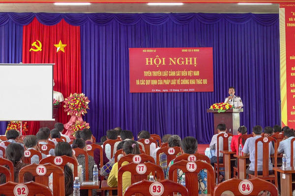 Tăng cường tuyên truyền chống IUU: Mã QR trở thành "Sổ tay điện tử" của ngư dân Tăng cường tuyên truyền chống IUU: Mã QR trở thành "Sổ tay điện tử" của ngư dân