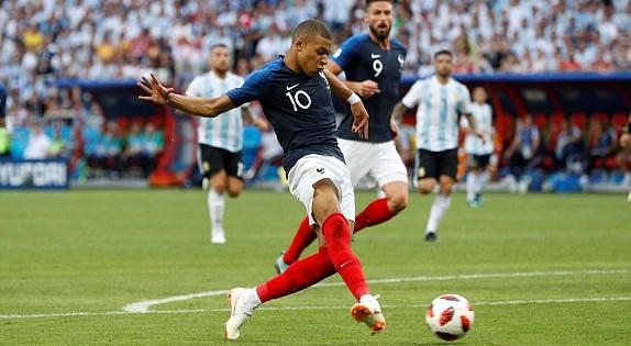 Pháp 4-3 Argentina: "Gà trống cất tiếng gáy" tiễn Messi về nước