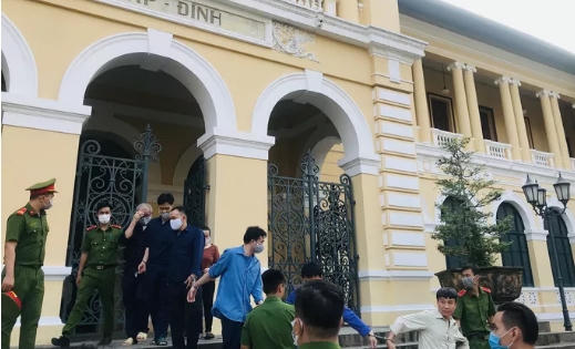 "Phù phép" tân dược, thực phẩm chức năng giá rẻ, Nguyễn Đình Lạc Thư và đồng bọn trả giá