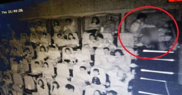 Thảng thốt hình ảnh bạn trẻ vô tư "yêu bạo" chốn công cộng