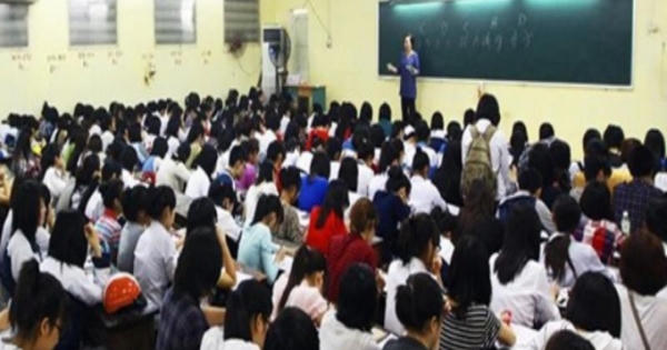 Học thêm tràn lan - người lớn muốn trẻ thành “siêu nhân”? Học thêm tràn lan - người lớn muốn trẻ thành “siêu nhân”?