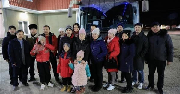 ĐSQ Việt Nam tại Nga tiếp tục phối hợp đón đồng bào sơ tán từ Ukraine ĐSQ Việt Nam tại Nga tiếp tục phối hợp đón đồng bào sơ tán từ Ukraine