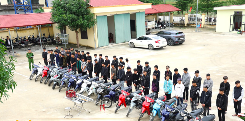 Công an triệu tập 70 thanh thiếu niên mang hung khí "giải quyết mâu thuẫn” trong đêm