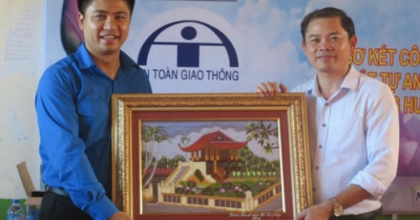 Ban chấp hành Đoàn Bộ Tư pháp: Hành trình tình nguyện trên quê hương Bác