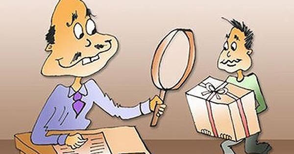 Bất chấp lệnh cấm biếu 'sếp' quà Tết để... an tâm