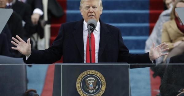 Hé lộ ngày làm việc đầu tiên của Donald Trump tại Nhà Trắng