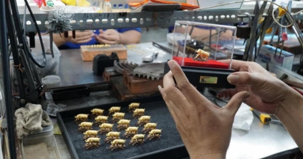 Sẵn sàng bán vàng online trong ngày vía Thần Tài