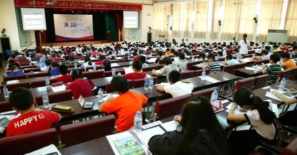 Thí sinh toàn quốc “so găng” vòng 2 giải vô địch tiếng Anh 2016 Thí sinh toàn quốc “so găng” vòng 2 giải vô địch tiếng Anh 2016