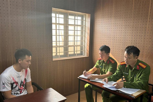 Tạm giữ "ma men" gây tai nạn, chống người thi hành công vụ