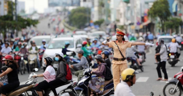Phó Thủ tướng Thường trực Trương Hòa Bình gửi thông điệp về an toàn giao thông
