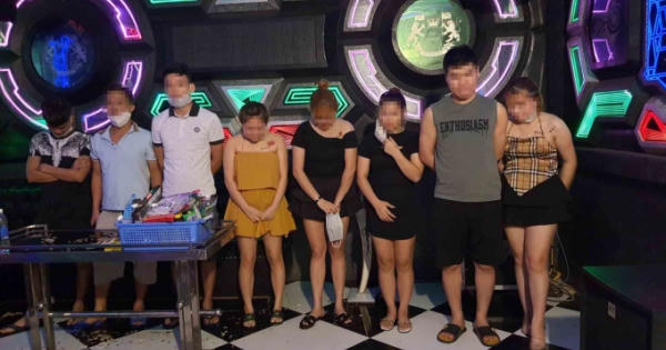 Vĩnh Phúc: Xử phạt chủ quán và 17 khách hát karaoke bất chấp dịch Covid-19