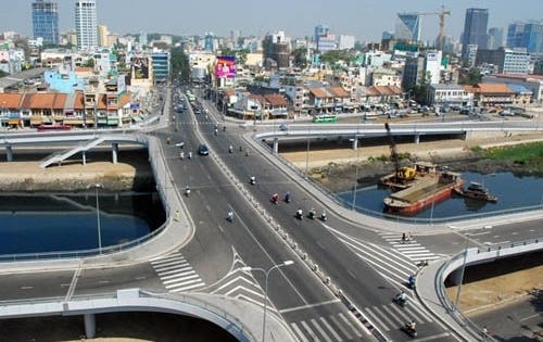 Chủ tịch tỉnh hết thời chạy 'xin dự án'