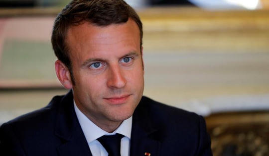 Hé lộ số tiền Tổng thống Pháp chi cho trang điểm Hé lộ số tiền Tổng thống Pháp chi cho trang điểm