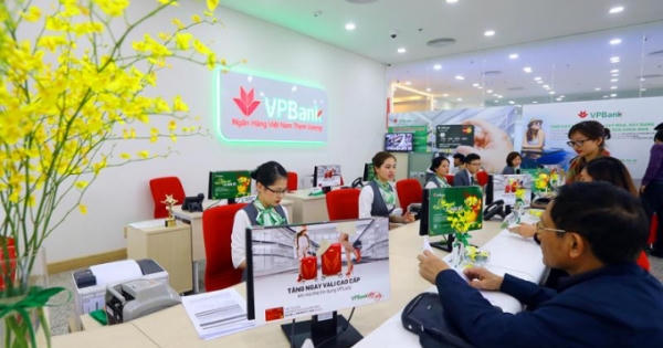 Điểm báo ngày 23/1/2017: Chen chúc rút tiền tại các máy ATM