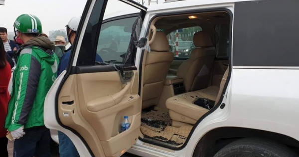 Nam thanh niên đập kính xe Lexus 570 trộm đồ hàng trăm triệu đồng