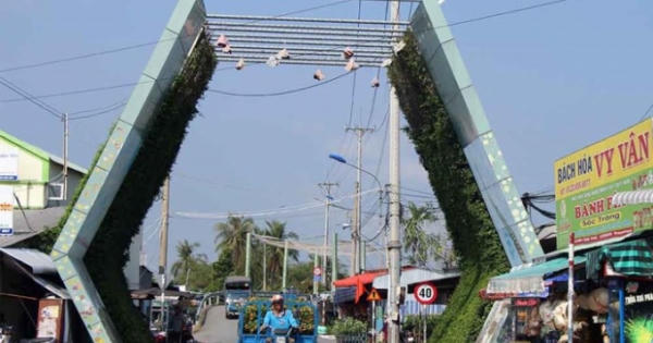 Làng hoa 'vạn người mê' đông nghẹt ngày cận Tết
