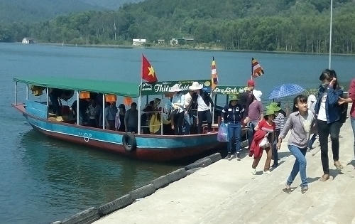 Tìm thấy thi thể nam du khách mất tích khi đi chùa Hương Tích