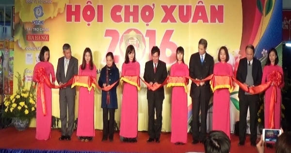 800 doanh nghiệp tham gia Hội chợ xuân Giảng võ 2016 800 doanh nghiệp tham gia Hội chợ xuân Giảng võ 2016